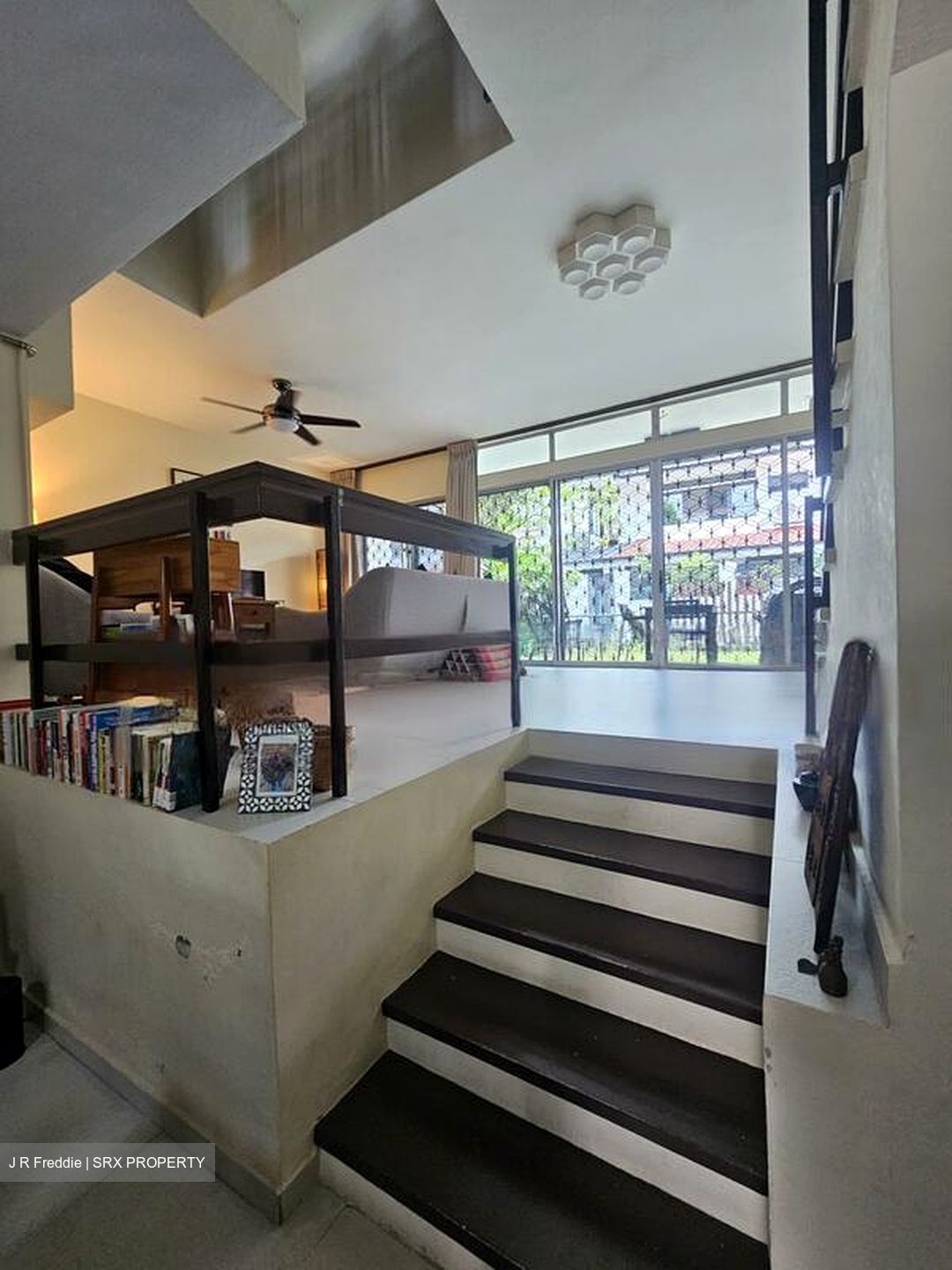West Coast Drive (D5), Terrace #448153611